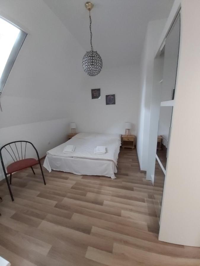 Platanus Vendeghaz Zamardi Bed & Breakfast ภายนอก รูปภาพ