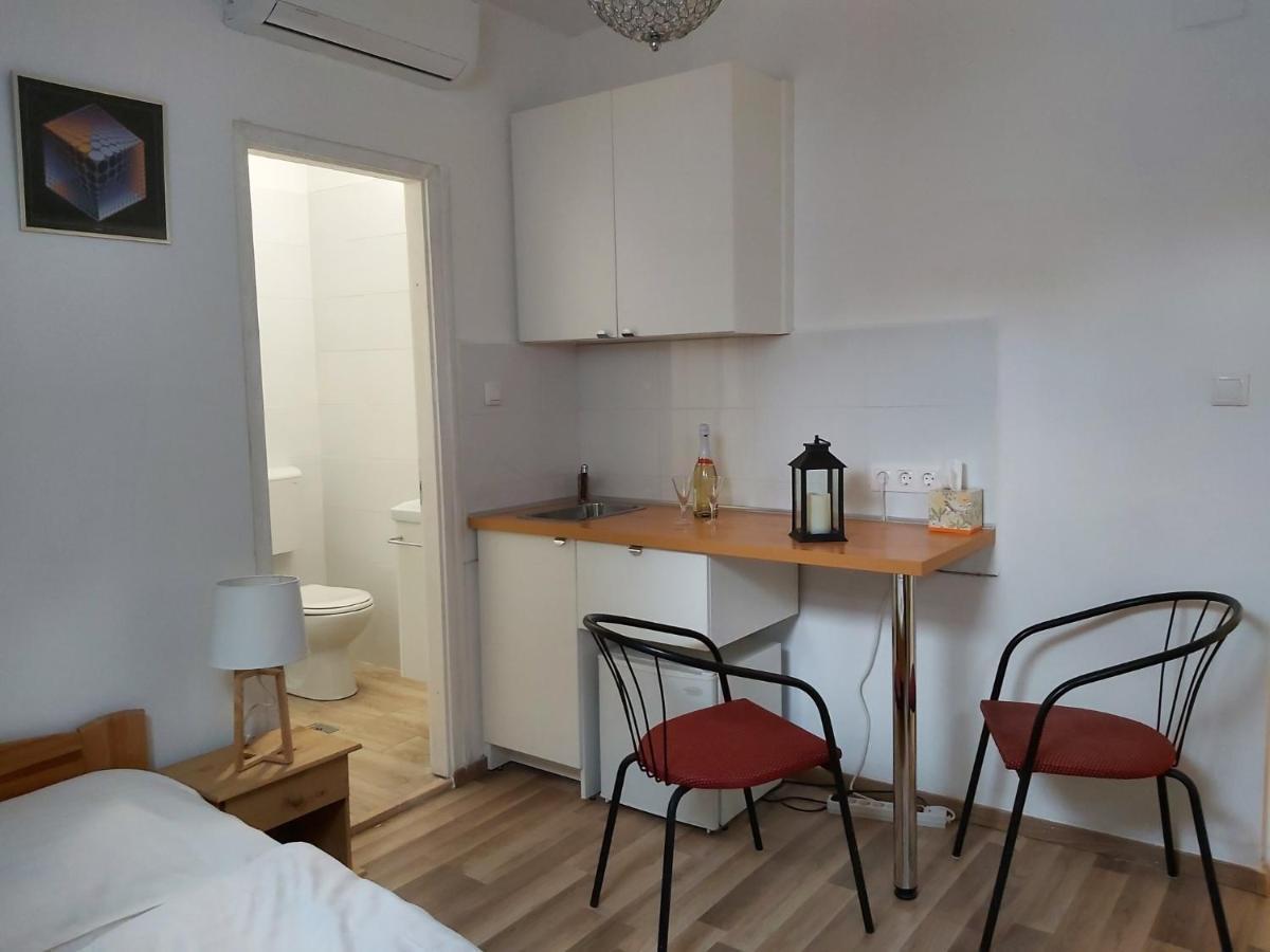 Platanus Vendeghaz Zamardi Bed & Breakfast ภายนอก รูปภาพ