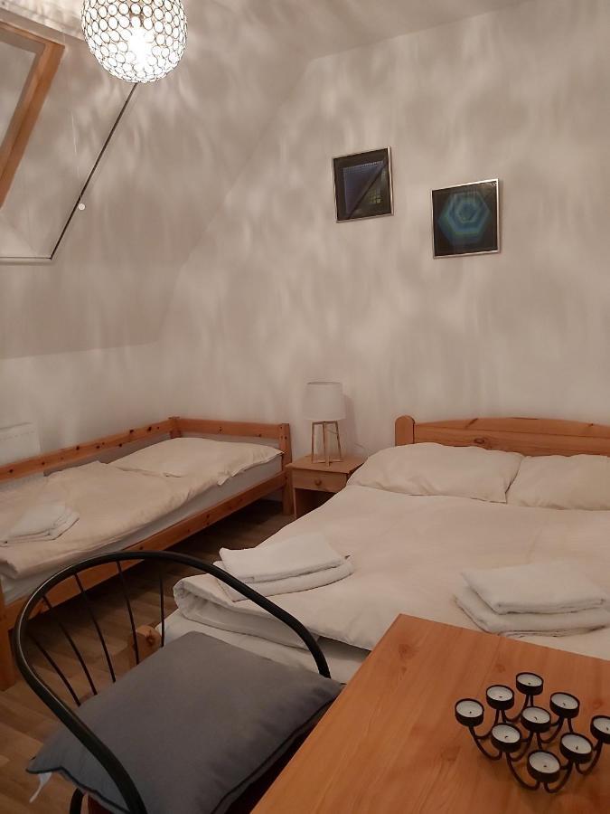 Platanus Vendeghaz Zamardi Bed & Breakfast ภายนอก รูปภาพ