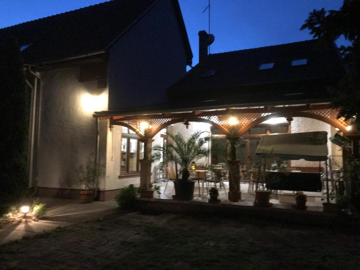 Platanus Vendeghaz Zamardi Bed & Breakfast ภายนอก รูปภาพ