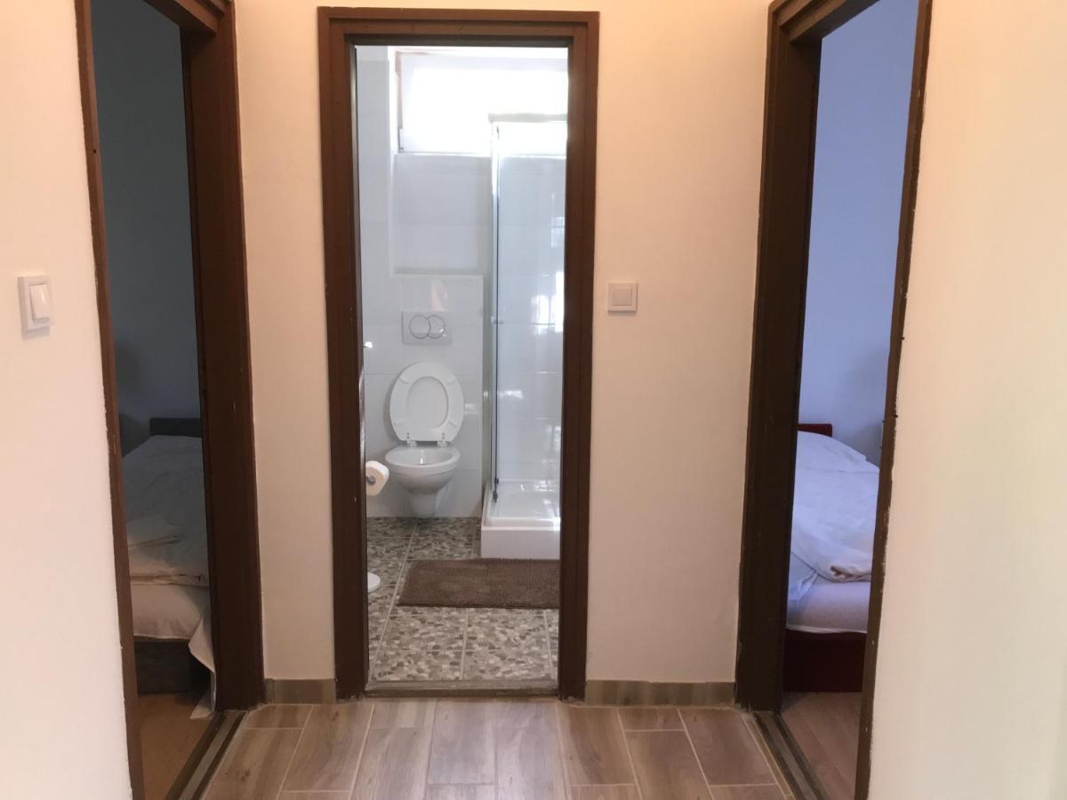 Platanus Vendeghaz Zamardi Bed & Breakfast ภายนอก รูปภาพ