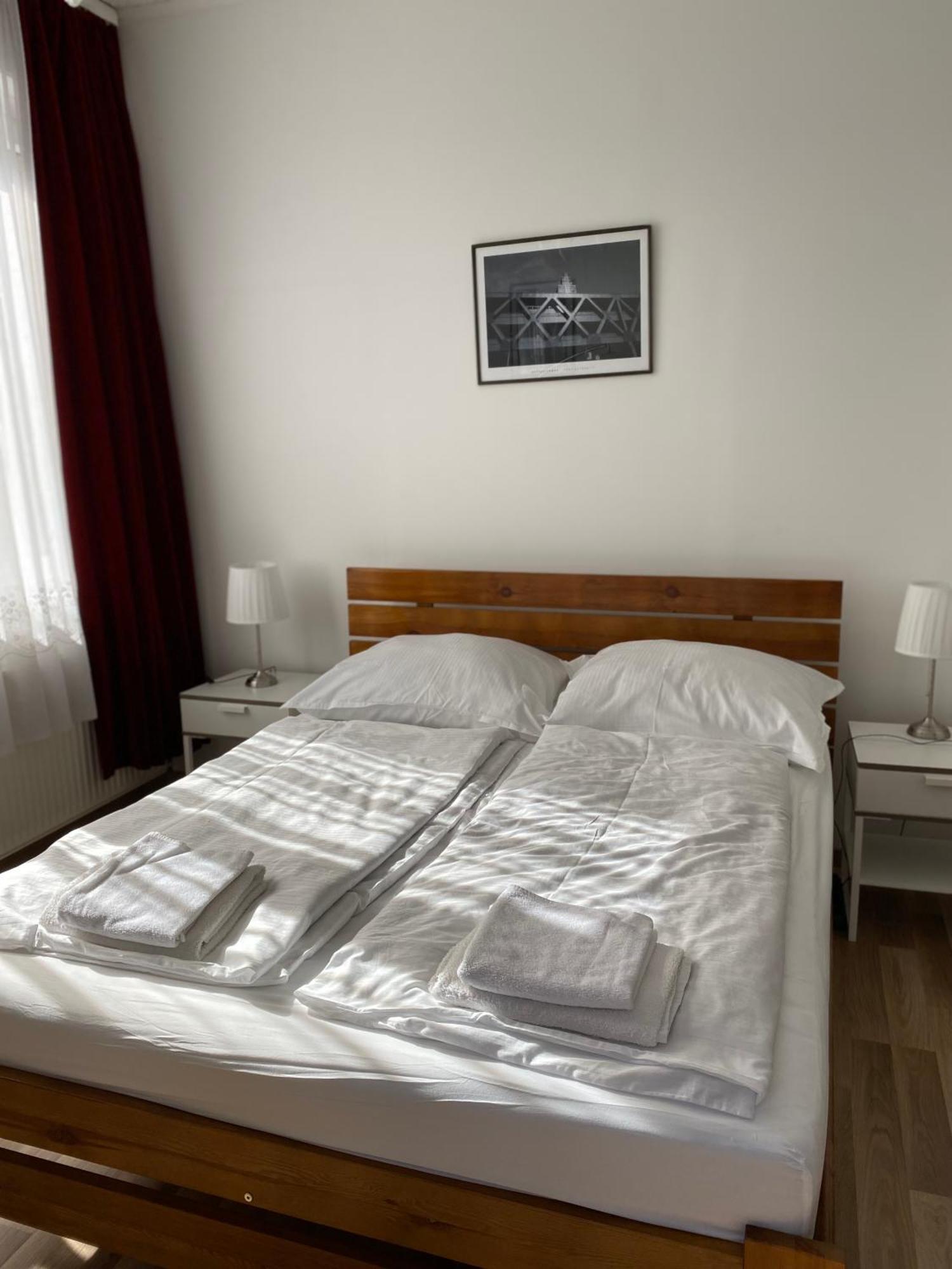 Platanus Vendeghaz Zamardi Bed & Breakfast ภายนอก รูปภาพ